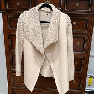 Cream Open Front Cardigan with Faux Fur Collar